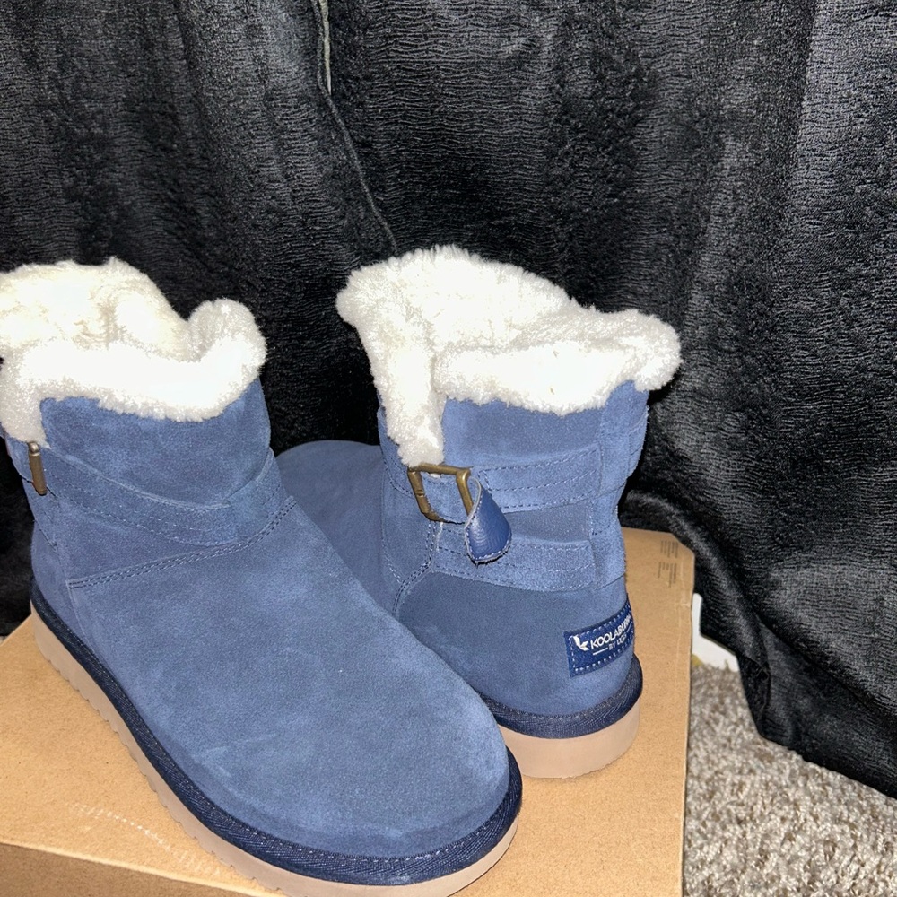 Koolaburra Blue Ankle Boots with Cream Fur Lining